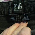 BDG Urban Outfitters  Size 24 Mom High-Rise Black Washed Jeans Preowned Jean Photo 4