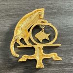 Vintage Avon Gold Brooch Cat Dangling Fish Fishbowl Pin Photo 1