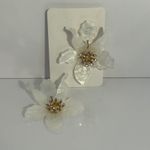 White Flower Statement Earrings Crystal Rhinestone Gold Tone Stud Photo 2