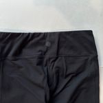 Athleta Mind Over Mat Capri Yoga Pants Leggings - Size S. Photo 4