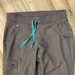 FIGS  scrub joggers Photo 1