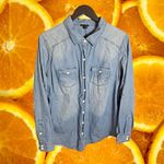 Torrid Women's Blue Denim Medium Wash Cotton Long Sleeve Button Up Shirt Size 1 Photo 7