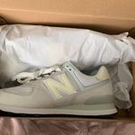 New Balance 574 Classics Photo 1