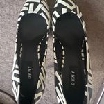 DKNY  Graphic Black and Cream Heels Brand New Photo 2