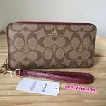 Coach Wallet Photo 0