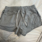 Vuori  Shorts Photo 0