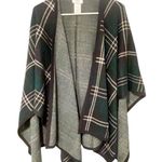 Untuckit Women’s One Size Wool Blend Cape Green Plaid Photo 0