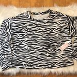 Candie's NWT Candie’s balloon sleeve zebra sweatshirt top JR/L Photo 8