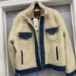 Levi's New Women's Premium Ex-Boyfriend Sherpa Trucker Jacket Sz XL Photo 0