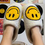 Smiley Face Plush Slippers Size M Photo 7