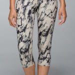 Lululemon Marble Print Women's Capri Leggings Photo 0