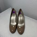 Tahari Tamari Elegant TaupeWomen's Heels 8.5 Photo 1