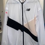 New Balance Oversized Windbreaker Photo 0