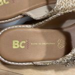 BC Footwear NWOT  Hand to Hold Platform Sandal Sz 7.5 Photo 4