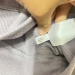 Calvin Klein Woman’s Semi-Cropped Purple Sweatshirt Size M EUC Photo 5