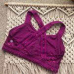 Lululemon Sports Bra Size 8 Photo 2