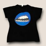 Gildan ★ Diamond Grill Blue Lips Design Graphic T-Shirt by R Max Clothing ★ Photo 5