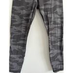 Athleta  Elation Camo 7/8 Tight Black Gray Camo Leggings Size Small Photo 5