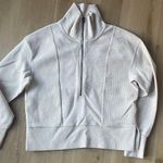 Cream Quarter Photo 0