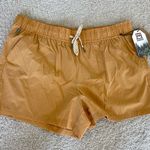 Avalanche outdoor Shorts NWT Photo 0