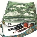 💰💰💰BOGOHO 💰💰💰Green Shimmery Crossbody Green Photo 2