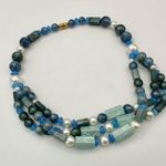 Avon vintage South of France blue beaded triple strand necklace Photo 2