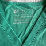 FIGS  Catarina Scrub Top One-Pocket Photo 1