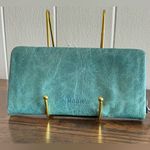 Rare NWOT Modern Green Zip Around Distressed Leather Hobo International Wallet Yellow Photo 1