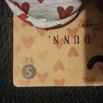 Rae Dunn  WOMEN'S SLIPPERS HEART PRINT SOFT GRAY SIZE S 5-6 Photo 1