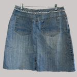 Gloria Vanderbilt Y2K Distressed Denim Skirt With Floral Patchwork & Frayed Hem Photo 1