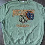 Urban Outfitters  Women’s Large Vintage Michigan Graphic Sweatshirt Photo 1