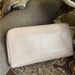 Chloé Authentic CHLOE Leather Bow zip around continental wallet Photo 4
