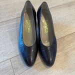 Salvatore Ferragamo  Women’s Brown Snakeskin Leather Almond Toe Heels Size 7.5 Photo 3