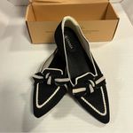 Vivaia Pointed Photo 1