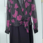 Formal cocktail wrap dress black and burgundy wedding size 6 Photo 0