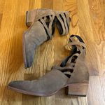 Free People  Sloan Women’s 39 Tan Suede Strappy Ankle Booties Boots Western Boho Photo 3