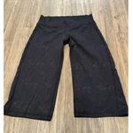 Lululemon Floral Logo‎ Wide Leg Crop Yoga Pants Black Size 12 Photo 10
