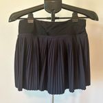 Halara  Pleated Tennis Skirt - Medium - Black Photo 0