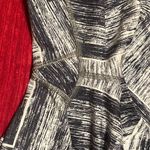 Lululemon  22” Leggings in Pristine condition! Size 4 Photo 2