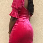 Magenta Velvet O Photo 3