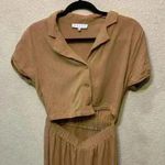 HYFVE Tan linen blend jumpsuit sz M basic closet staple linen vacation beach Photo 1