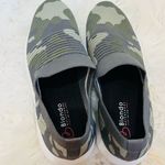 Blondo  Karen Waterproof Knit Sneaker camo size 7 Photo 7