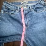 Levi's 724 HIGH RISE STRAIGHT Jeans zipper and Button Closure Medium Wash Photo 8