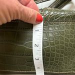 Tommy Hilfiger 👜 Olive Green Faux Croc Handbag – Y2K Vibes Photo 9