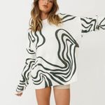 Princess Polly  Pattern White & Green Sweater Photo 0