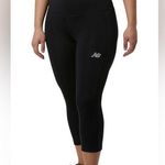 New Balance  Women's Black Accelerate Capri Size 1X Photo 0