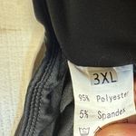 Chic Black Women's Bikini Top Size undefined Photo 2