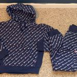 Champion Lounge Set Photo 0