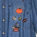 White Stag Vintage  Plus Woman Embroidered Shirt Photo 2