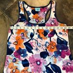 Happening in the present H.I.P.  Floral T Back Tank Size XS Photo 2